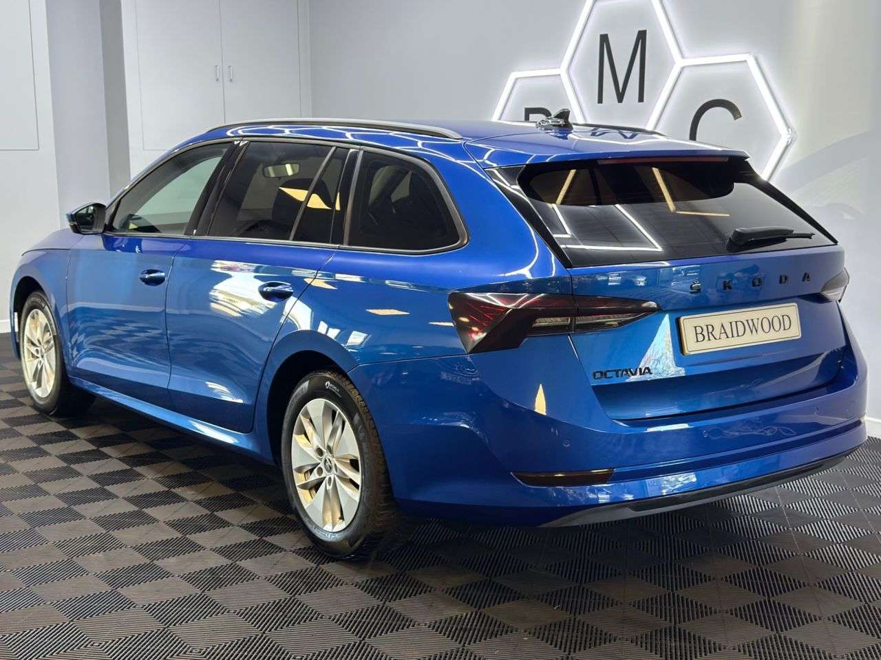 A 2021 SKODA OCTAVIA 1.5 TSI ACT SE Estate 5dr Petrol Manual Euro 6 (s/s) (150 ps) A 2021 SKODA OCTAVIA 1.5 TSI ACT SE Estate 5dr Petrol Manual Euro 6 (s/s) (150 ps)