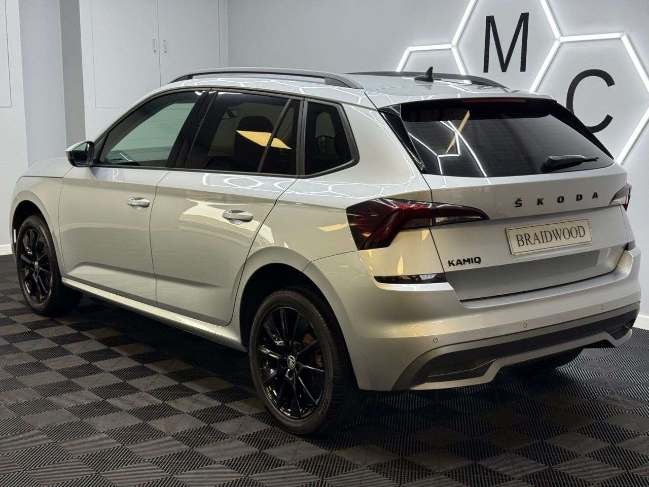A 2020 SKODA KAMIQ 1.0 TSI SE SUV 5dr Petrol Manual Euro 6 (s/s) (115 ps) A 2020 SKODA KAMIQ 1.0 TSI SE SUV 5dr Petrol Manual Euro 6 (s/s) (115 ps)
