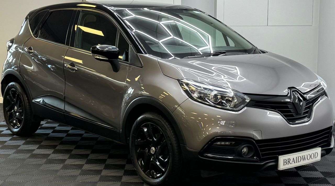 A 2017 RENAULT CAPTUR 0.9 TCe ENERGY Dynamique Nav SUV 5dr Petrol Manual Euro 6 (s/s) (90 ps) A 2017 RENAULT CAPTUR 0.9 TCe ENERGY Dynamique Nav SUV 5dr Petrol Manual Euro 6 (s/s) (90 ps)