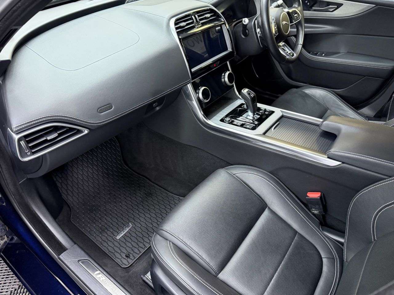 2020 JAGUAR XE 2020 JAGUAR XE