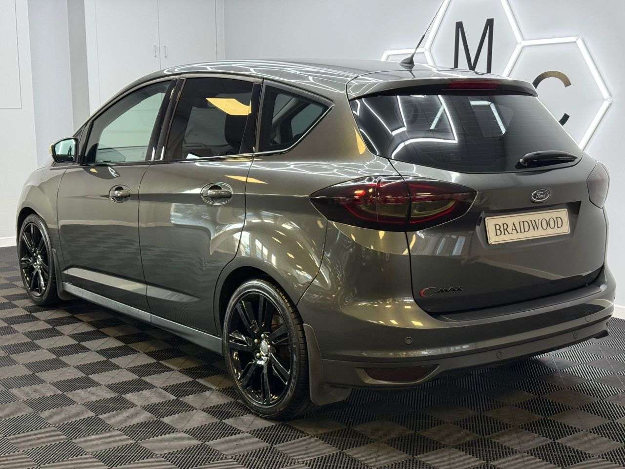 A 2016 FORD C-MAX 1.5 TDCi Titanium X MPV 5dr Diesel Manual Euro 6 (s/s) (120 ps) A 2016 FORD C-MAX 1.5 TDCi Titanium X MPV 5dr Diesel Manual Euro 6 (s/s) (120 ps)