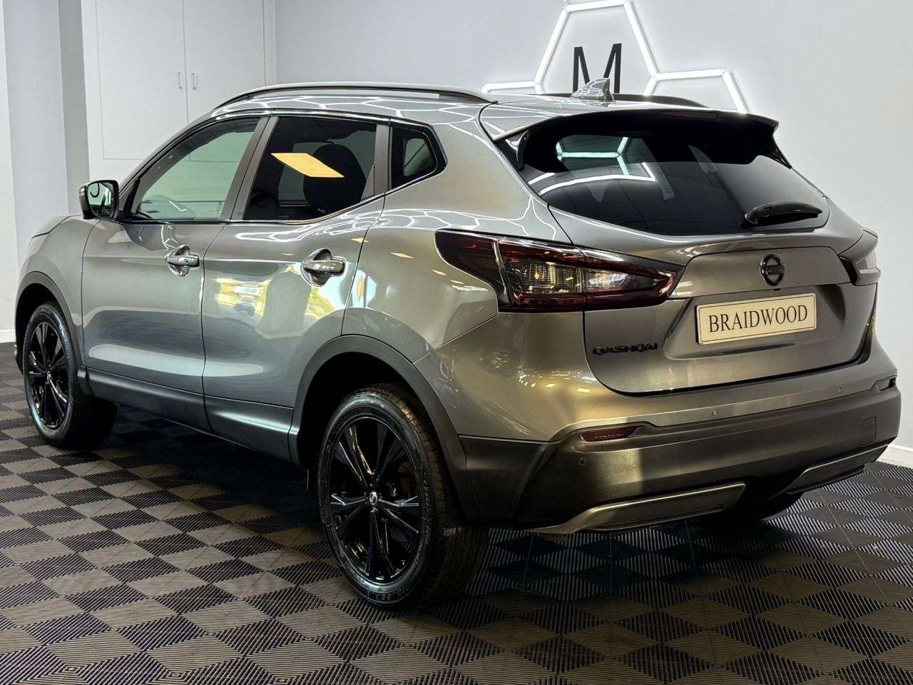 A 2019 NISSAN QASHQAI 1.3 DIG-T N-Connecta SUV 5dr Petrol Manual Euro 6 (s/s) (140 ps) A 2019 NISSAN QASHQAI 1.3 DIG-T N-Connecta SUV 5dr Petrol Manual Euro 6 (s/s) (140 ps)
