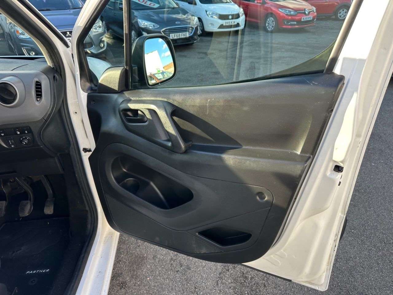 2017 PEUGEOT PARTNER 2017 PEUGEOT PARTNER