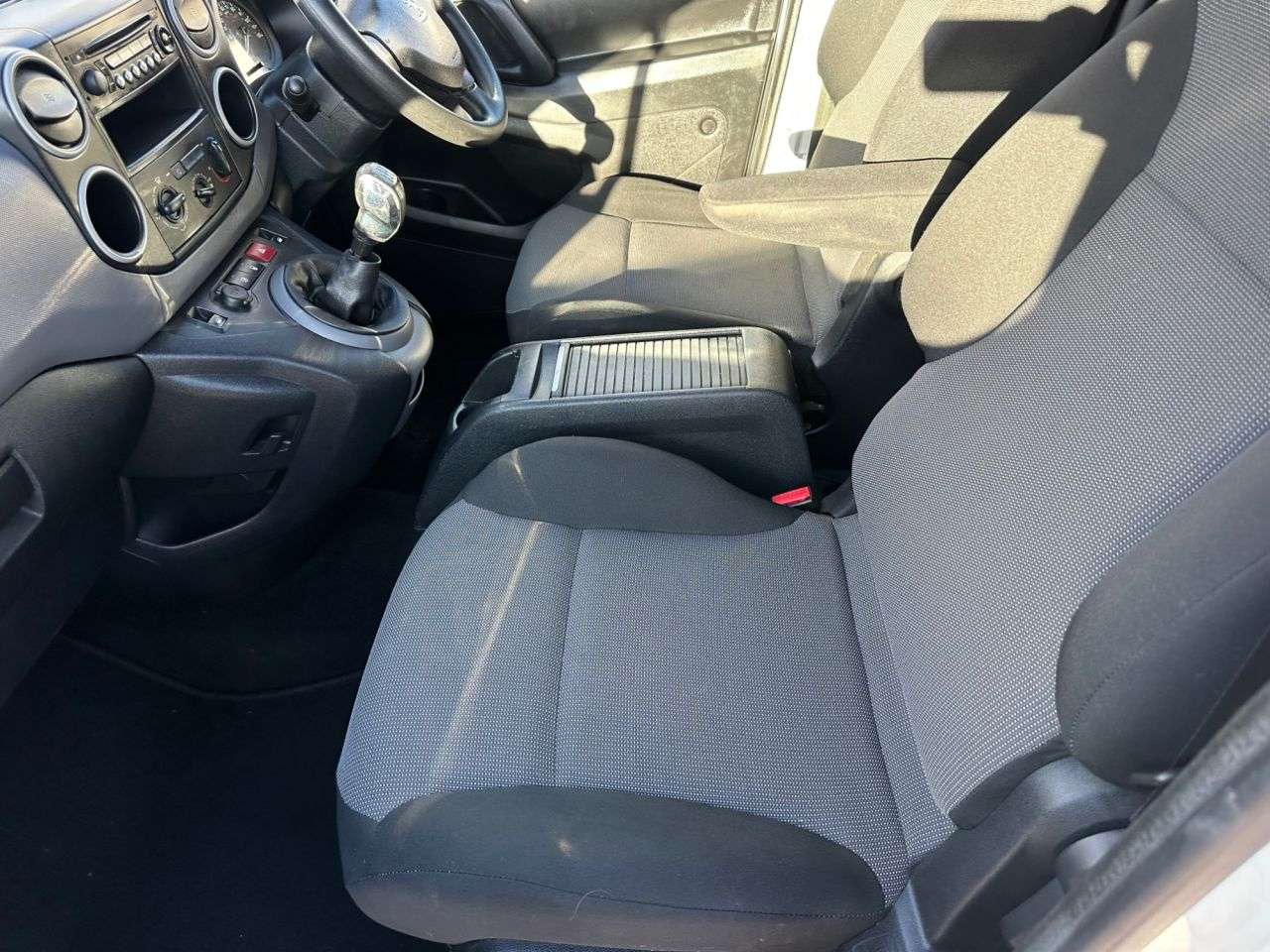 2017 PEUGEOT PARTNER 2017 PEUGEOT PARTNER