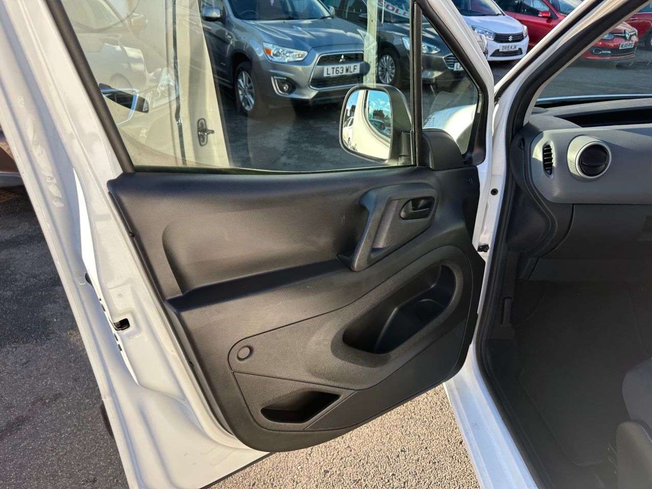 2017 PEUGEOT PARTNER 2017 PEUGEOT PARTNER