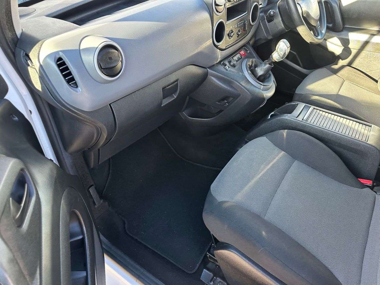 2017 PEUGEOT PARTNER 2017 PEUGEOT PARTNER