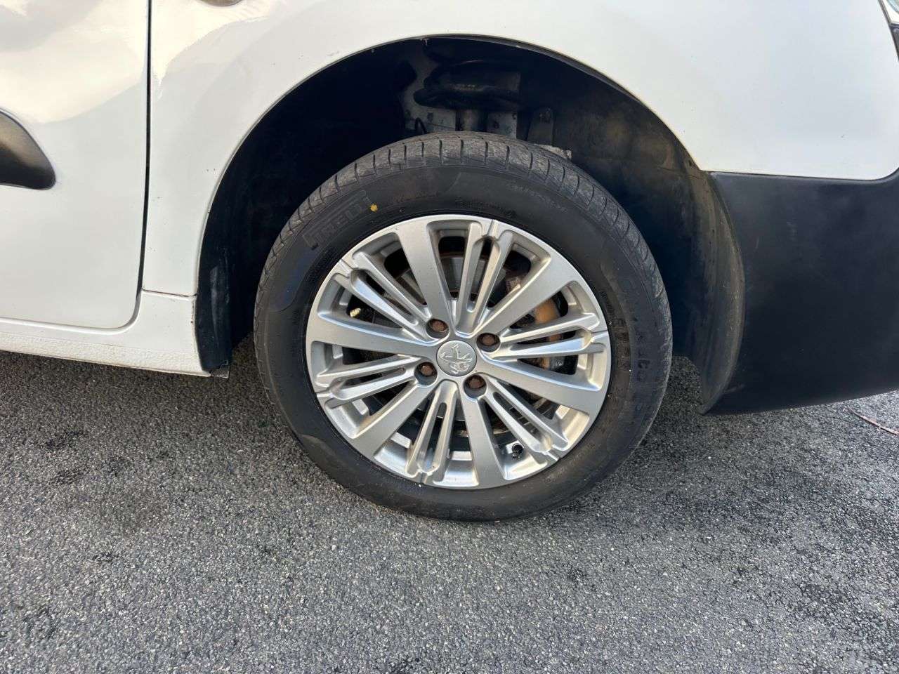 2017 PEUGEOT PARTNER 2017 PEUGEOT PARTNER