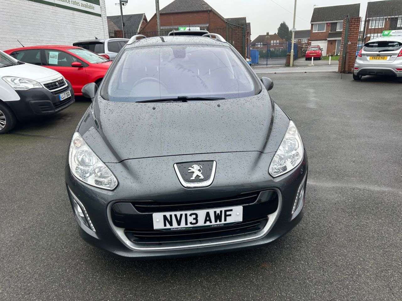 A 2013 PEUGEOT 308 SW 1.6 VTi Active Estate 5dr Petrol Manual Euro 5 (120 ps) 1 FORMER KEEPER-REV A 2013 PEUGEOT 308 SW 1.6 VTi Active Estate 5dr Petrol Manual Euro 5 (120 ps) 1 FORMER KEEPER-REV