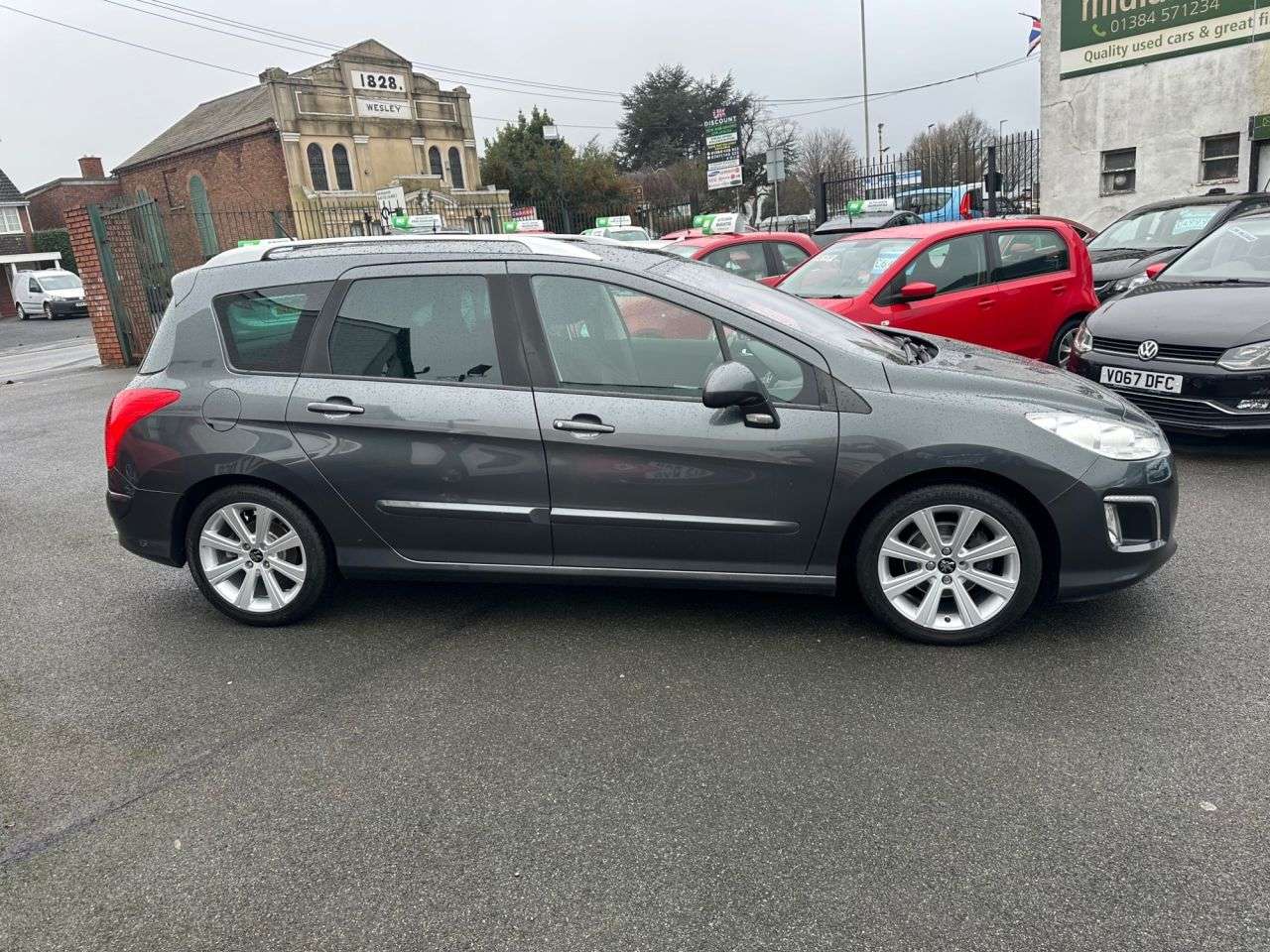 A 2013 PEUGEOT 308 SW 1.6 VTi Active Estate 5dr Petrol Manual Euro 5 (120 ps) 1 FORMER KEEPER-REV A 2013 PEUGEOT 308 SW 1.6 VTi Active Estate 5dr Petrol Manual Euro 5 (120 ps) 1 FORMER KEEPER-REV