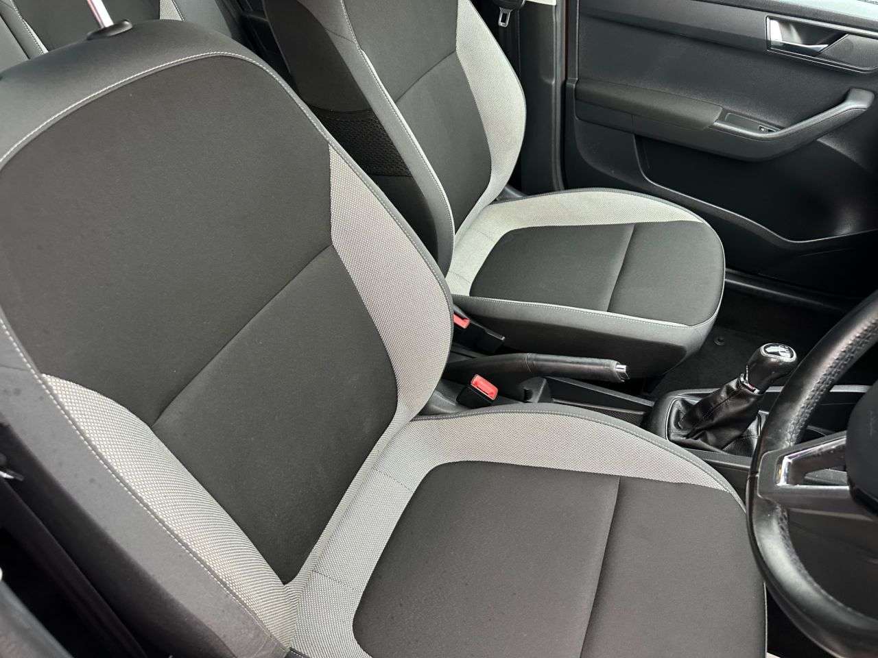 2015 SKODA FABIA 2015 SKODA FABIA