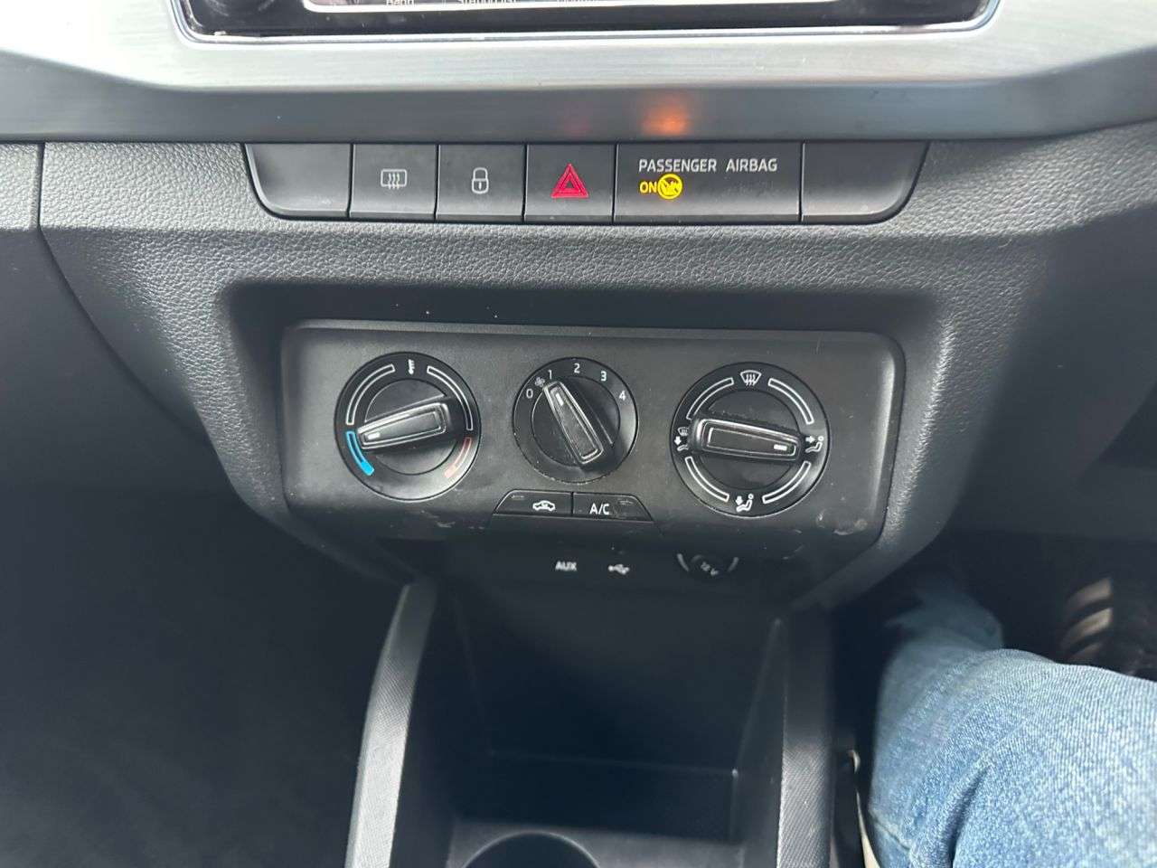 2015 SKODA FABIA 2015 SKODA FABIA