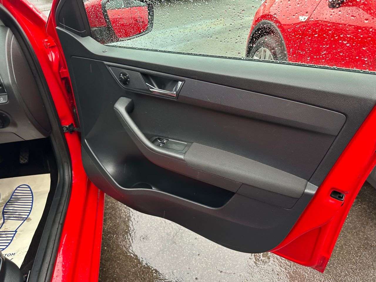 2015 SKODA FABIA 2015 SKODA FABIA