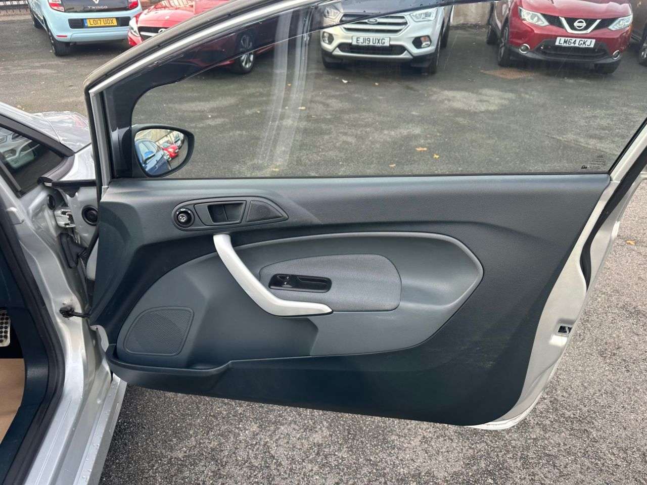 2011 FORD FIESTA 2011 FORD FIESTA