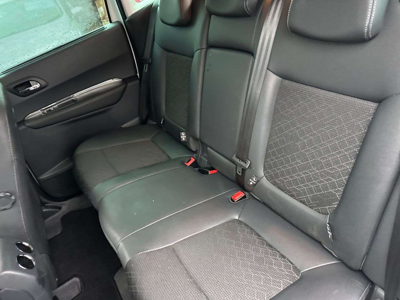 2015 PEUGEOT 3008 2015 PEUGEOT 3008