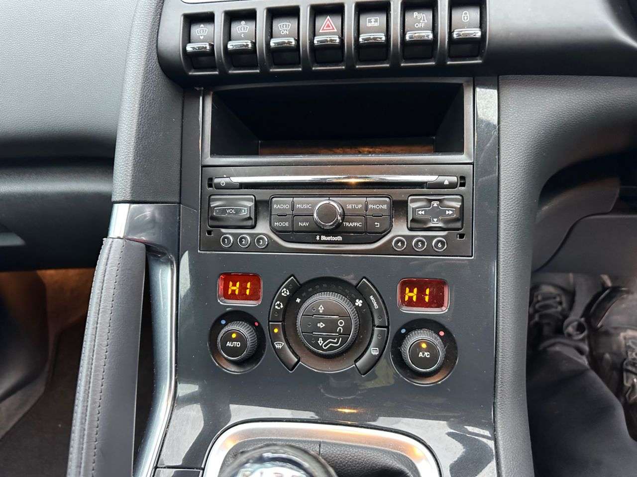 2015 PEUGEOT 3008 2015 PEUGEOT 3008