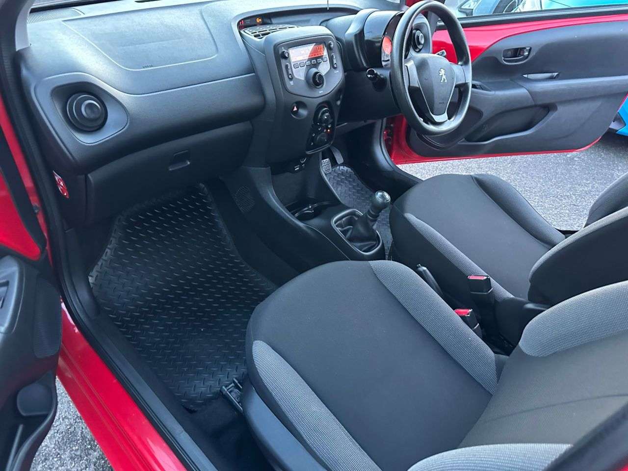 2016 PEUGEOT 108 2016 PEUGEOT 108