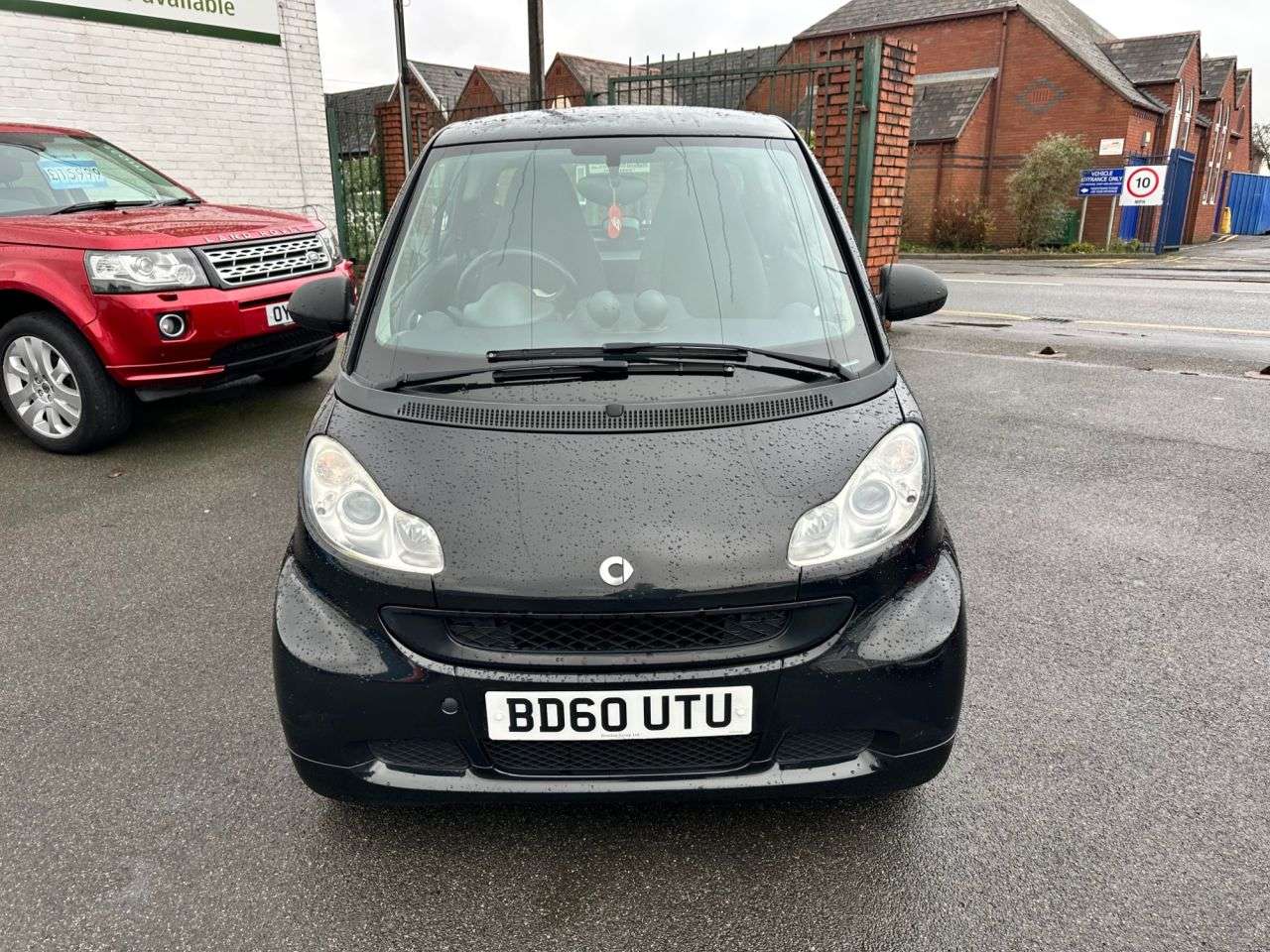 A 2011 SMART FORTWO 1.0 MHD Passion Coupe 2dr Petrol SoftTouch Euro 5 (s/s) (71 bhp) SERVICE HI A 2011 SMART FORTWO 1.0 MHD Passion Coupe 2dr Petrol SoftTouch Euro 5 (s/s) (71 bhp) SERVICE HI