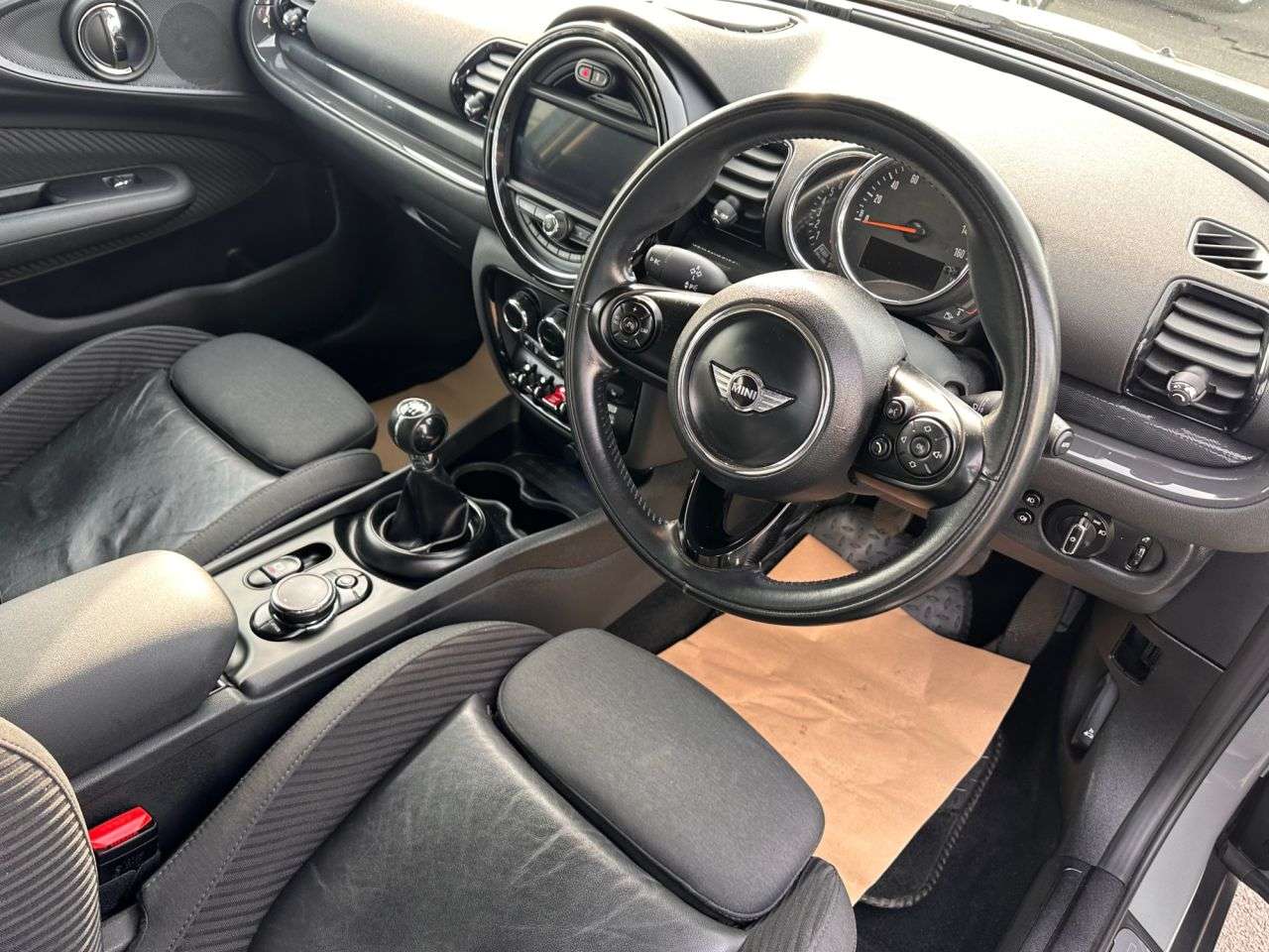 2018 MINI CLUBMAN 2018 MINI CLUBMAN