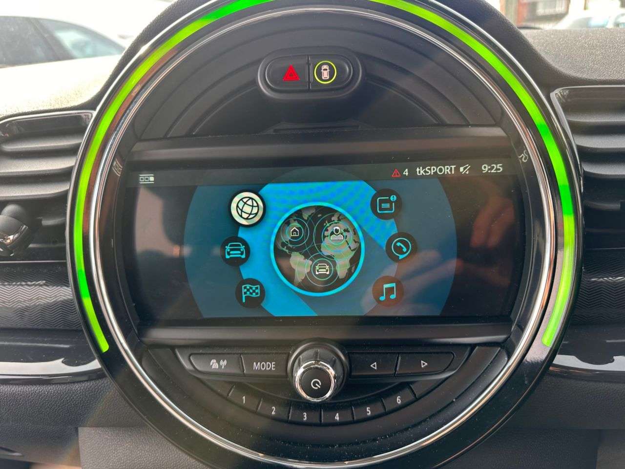 2018 MINI CLUBMAN 2018 MINI CLUBMAN