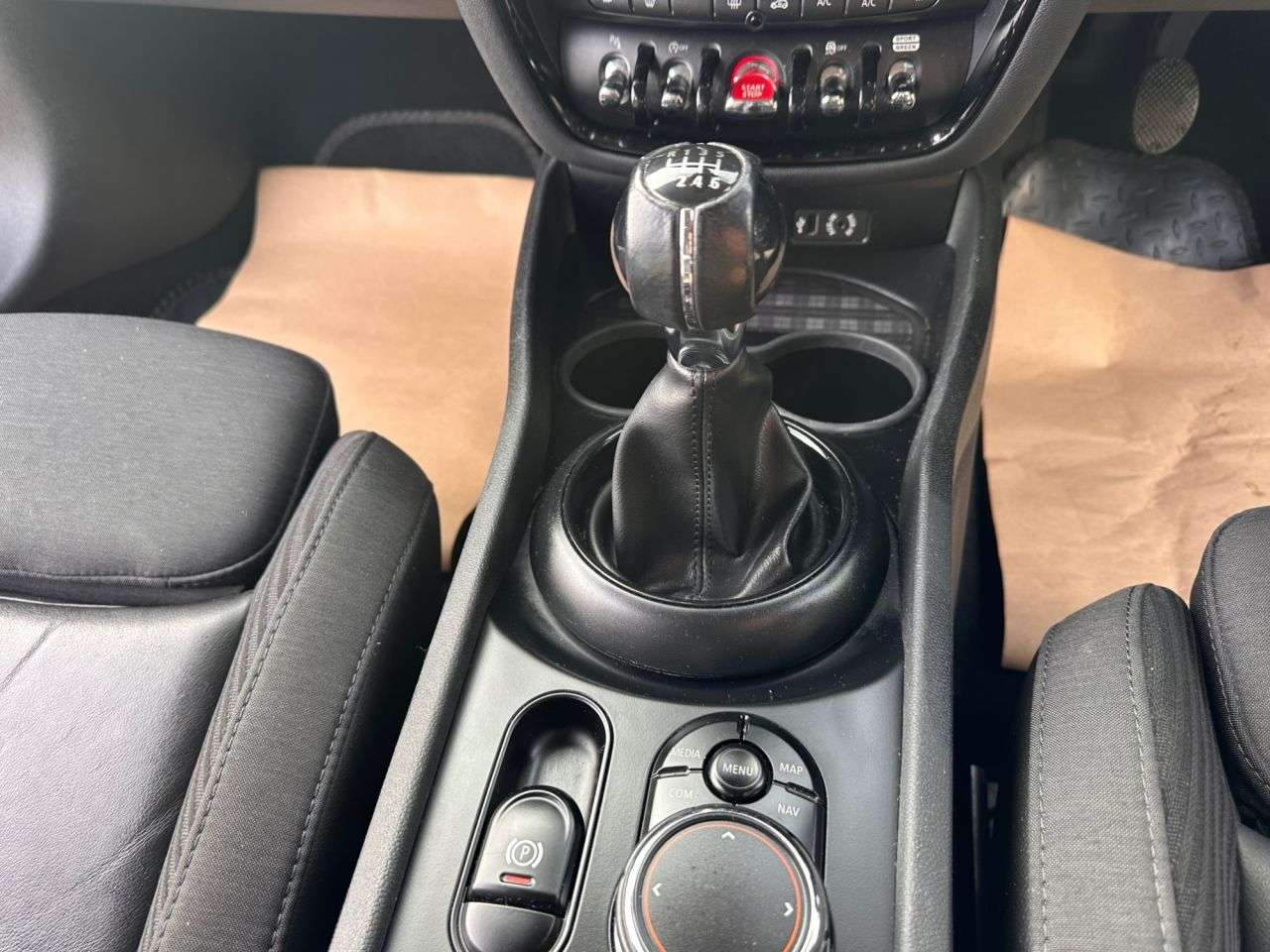 2018 MINI CLUBMAN 2018 MINI CLUBMAN