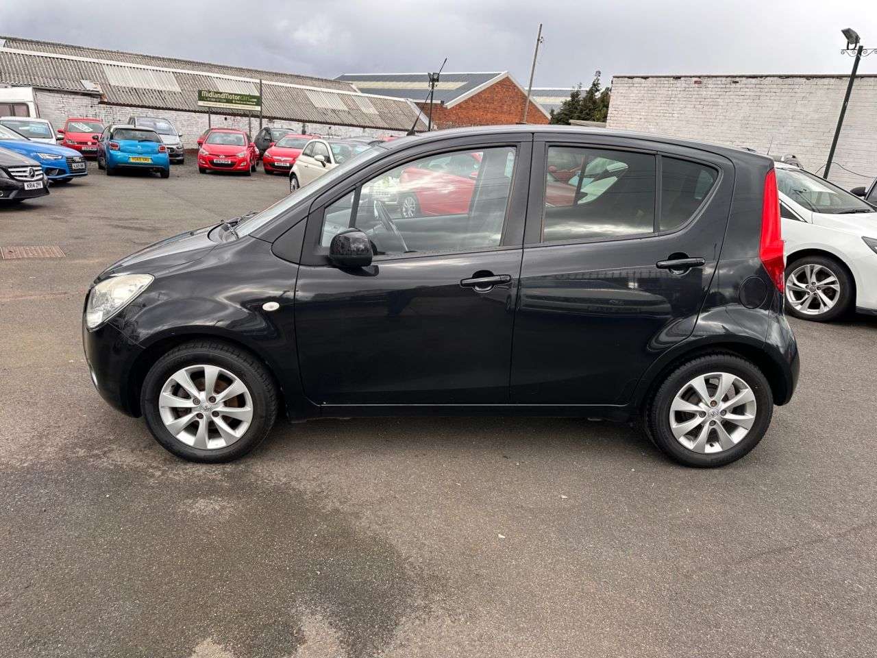A 2013 VAUXHALL AGILA 1.2 VVT ecoFLEX SE MPV 5dr Petrol Manual Euro 5 (94 ps) £35 PER YEAR TAX-CD A 2013 VAUXHALL AGILA 1.2 VVT ecoFLEX SE MPV 5dr Petrol Manual Euro 5 (94 ps) £35 PER YEAR TAX-CD