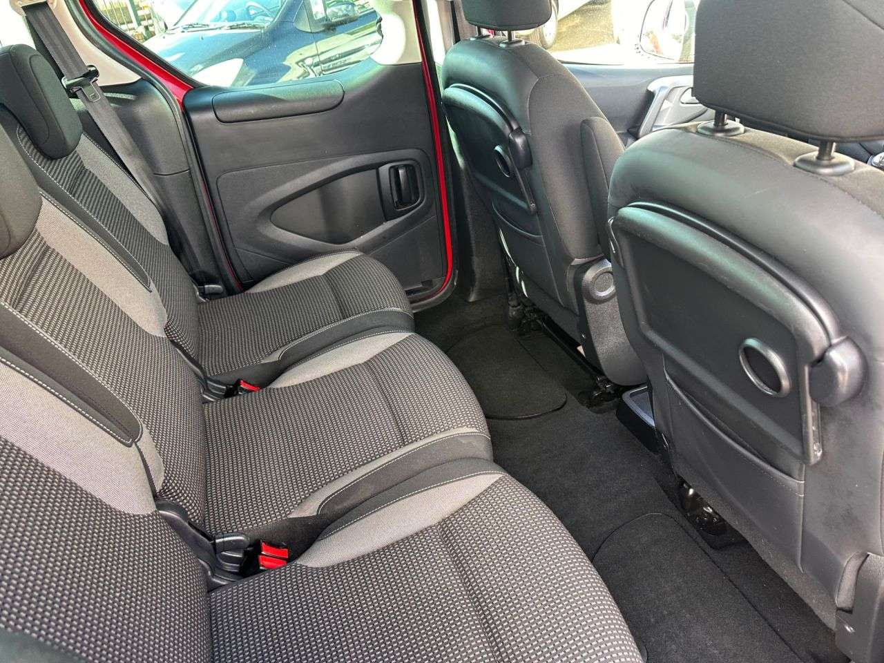 2017 PEUGEOT PARTNER TEPEE 2017 PEUGEOT PARTNER TEPEE