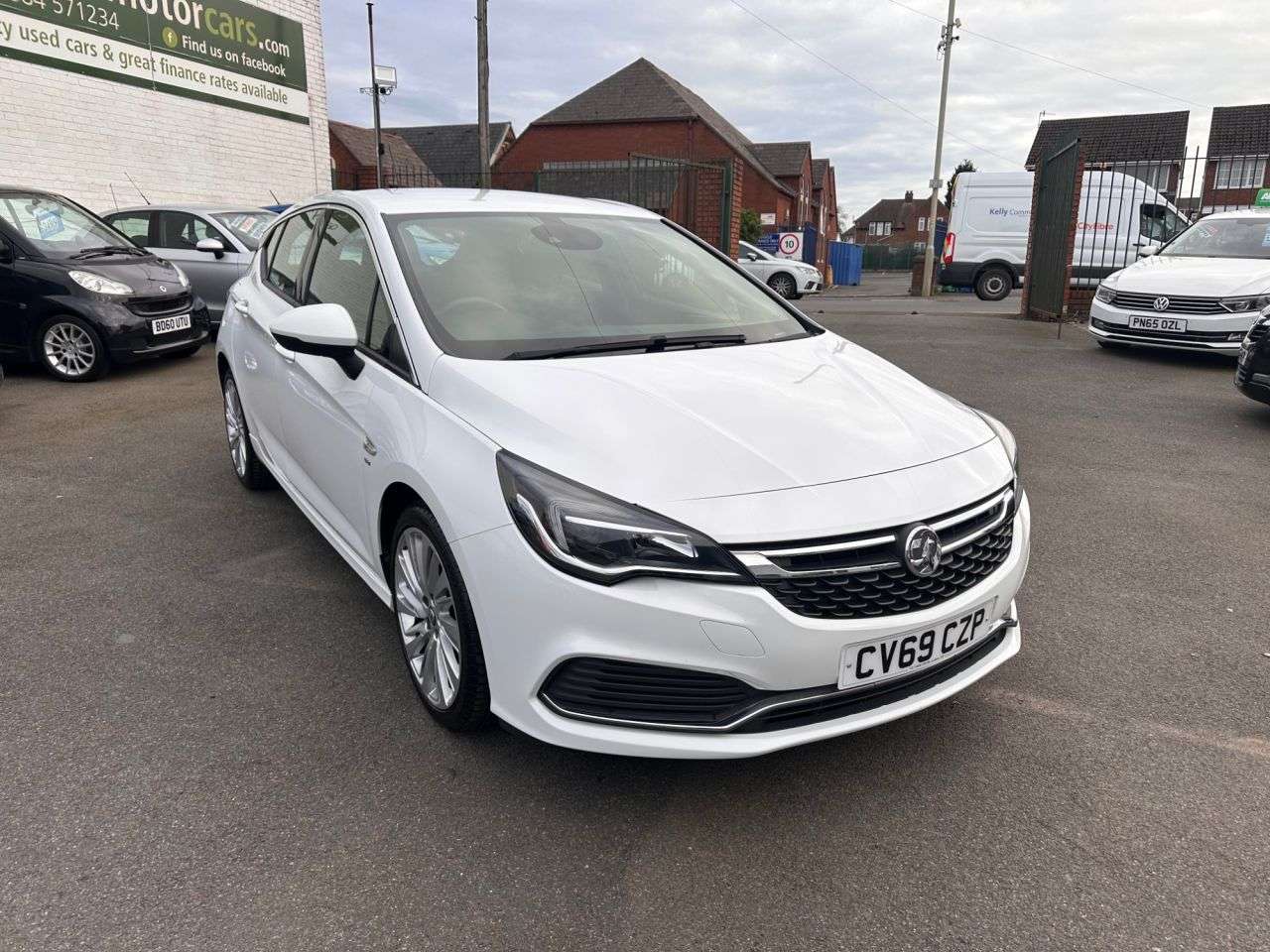 A 2019 VAUXHALL ASTRA 1.4i Turbo SRi VX Line Nav Hatchback 5dr Petrol Manual Euro 6 (s/s) (150 ps A 2019 VAUXHALL ASTRA 1.4i Turbo SRi VX Line Nav Hatchback 5dr Petrol Manual Euro 6 (s/s) (150 ps