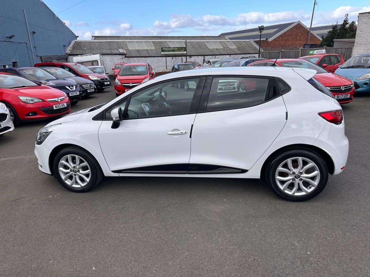 2017 RENAULT CLIO 2017 RENAULT CLIO