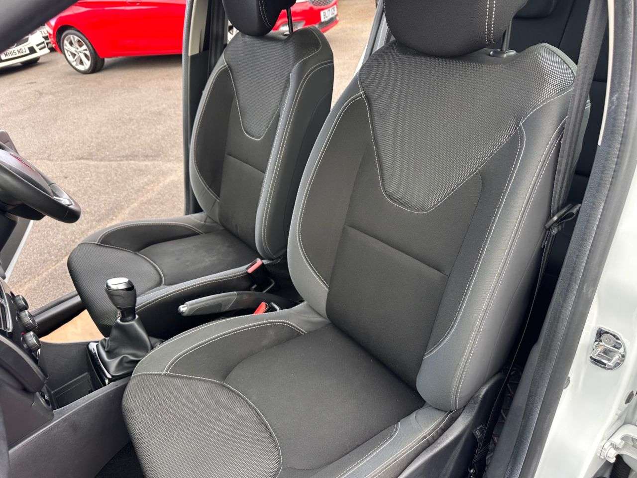 2017 RENAULT CLIO 2017 RENAULT CLIO