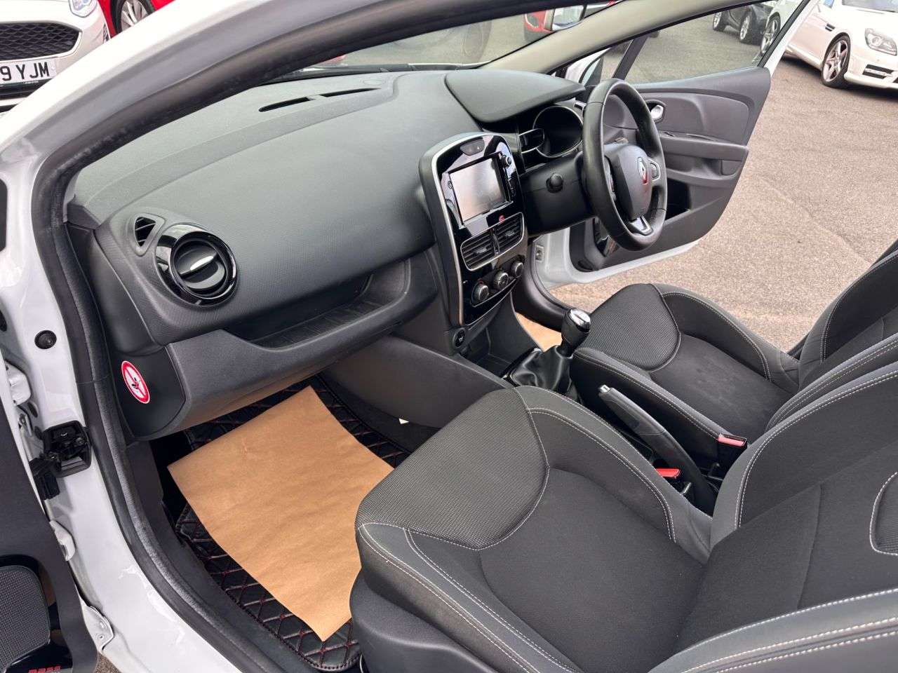 2017 RENAULT CLIO 2017 RENAULT CLIO