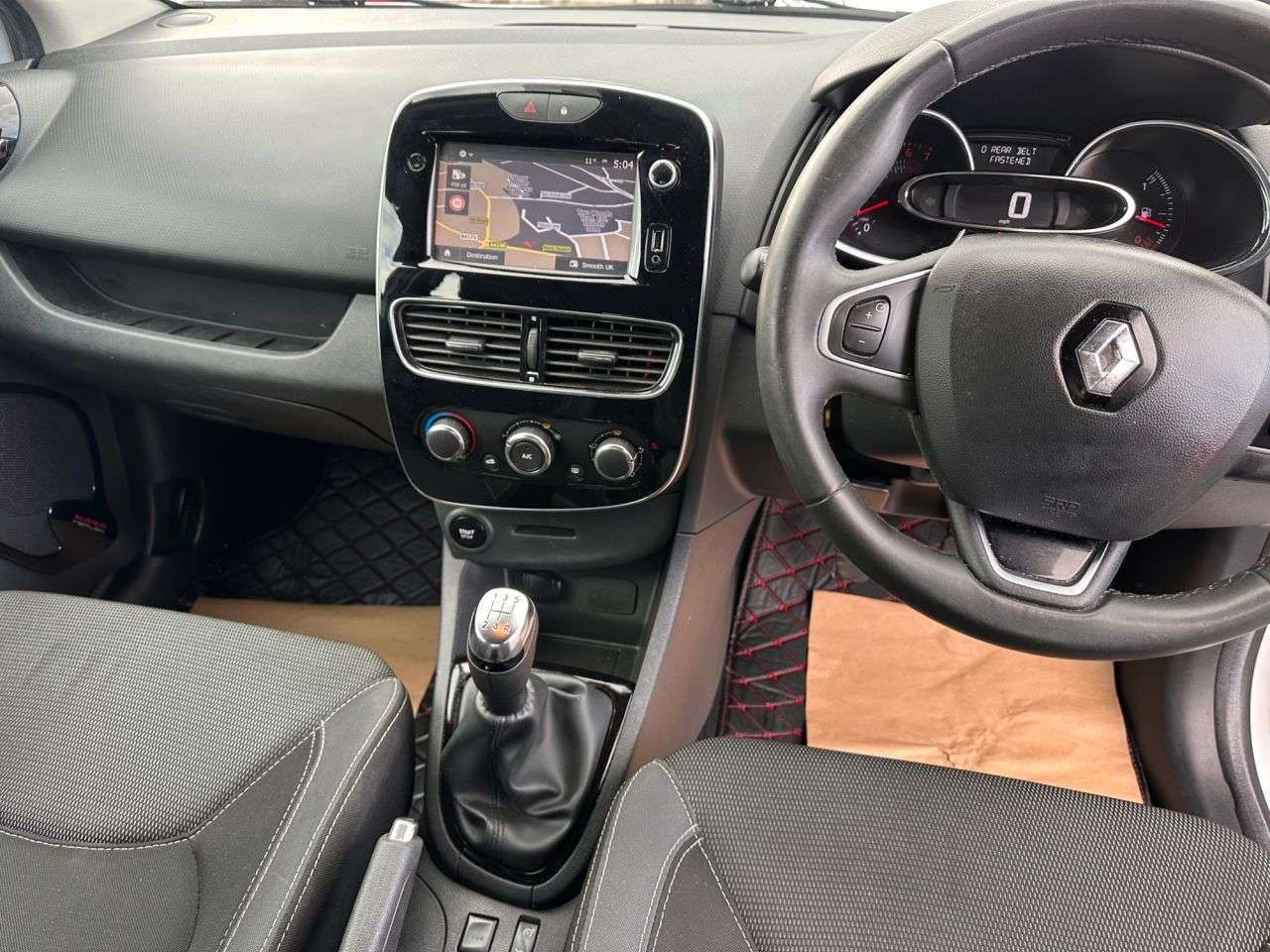 2017 RENAULT CLIO 2017 RENAULT CLIO