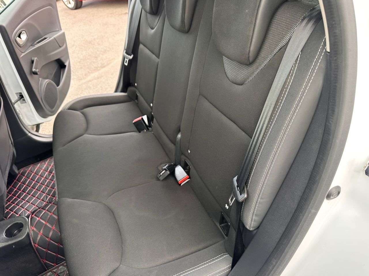 2017 RENAULT CLIO 2017 RENAULT CLIO