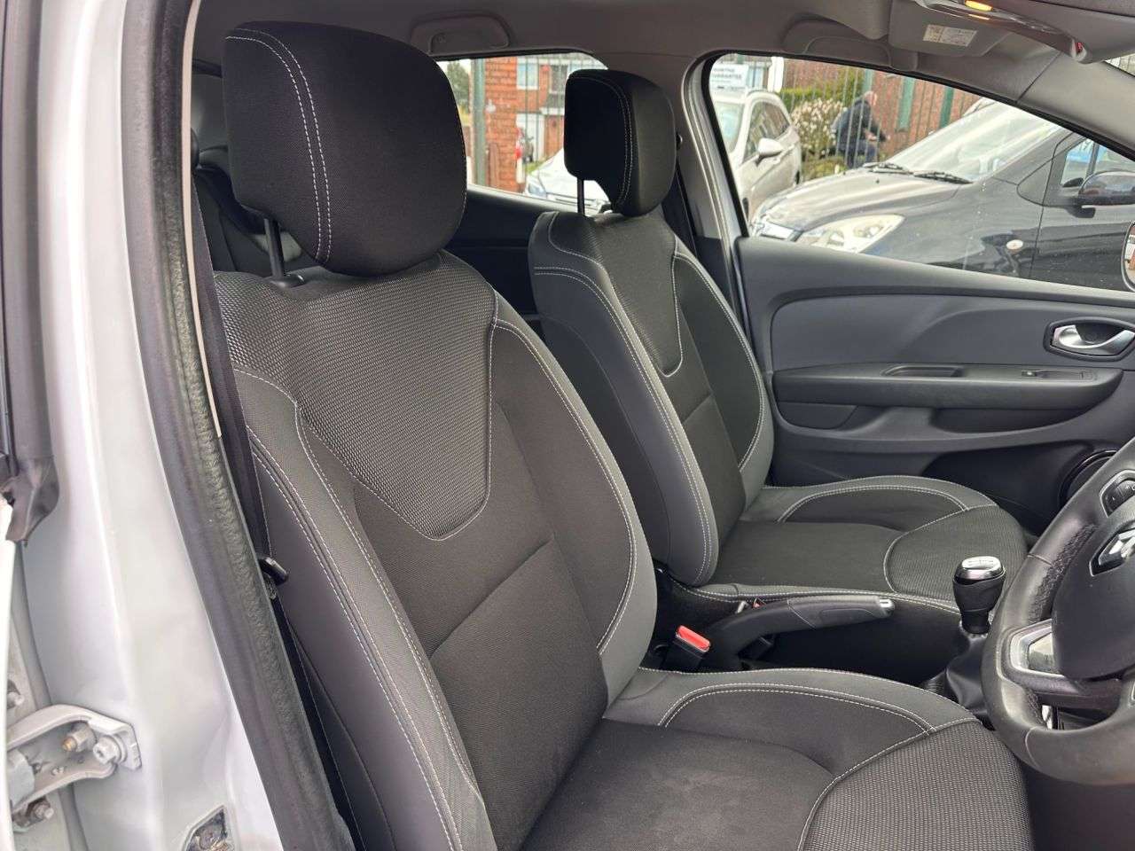 2017 RENAULT CLIO 2017 RENAULT CLIO