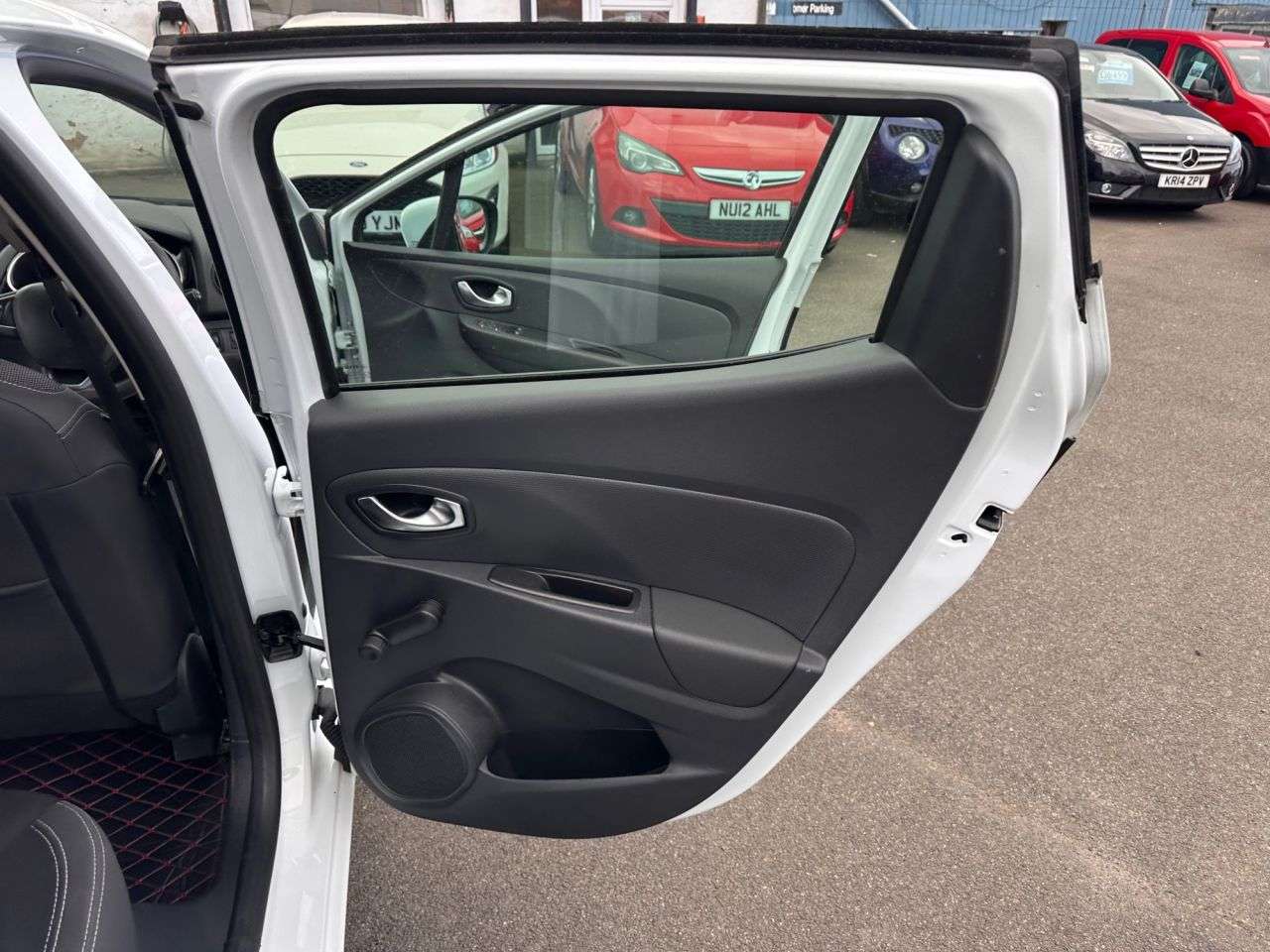 2017 RENAULT CLIO 2017 RENAULT CLIO