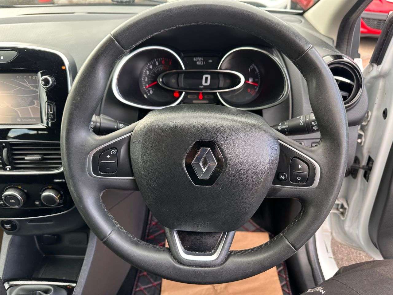2017 RENAULT CLIO 2017 RENAULT CLIO