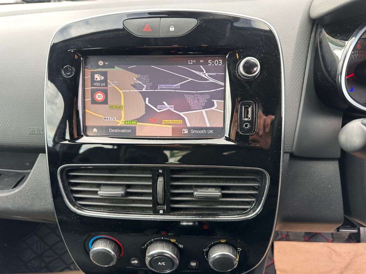 2017 RENAULT CLIO 2017 RENAULT CLIO