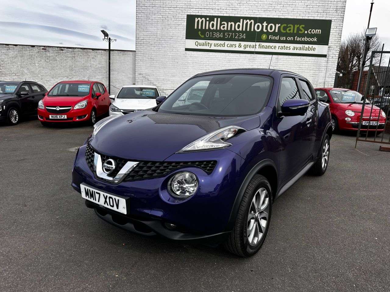 A 2017 NISSAN JUKE 1.6 Tekna SUV 5dr Petrol XTRON Euro 6 (117 ps) SERVICE HISTORY-NAV-BLUETOOT A 2017 NISSAN JUKE 1.6 Tekna SUV 5dr Petrol XTRON Euro 6 (117 ps) SERVICE HISTORY-NAV-BLUETOOT