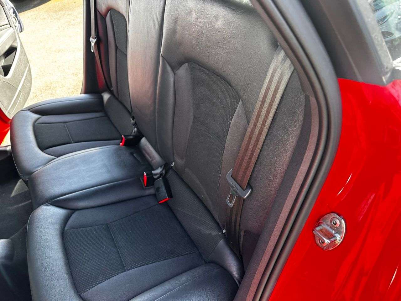 2015 AUDI A1 2015 AUDI A1