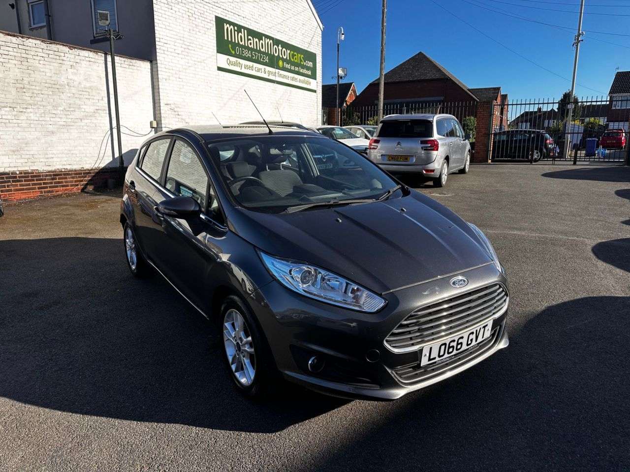 A 2016 FORD FIESTA 1.25 Zetec Hatchback 5dr Petrol Manual Euro 6 (82 ps) SAT NAV-DAB-1 FORMER A 2016 FORD FIESTA 1.25 Zetec Hatchback 5dr Petrol Manual Euro 6 (82 ps) SAT NAV-DAB-1 FORMER