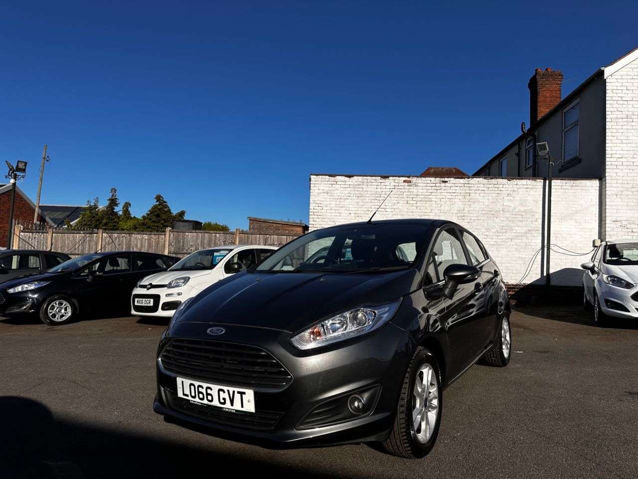 A 2016 FORD FIESTA 1.25 Zetec Hatchback 5dr Petrol Manual Euro 6 (82 ps) SAT NAV-DAB-1 FORMER A 2016 FORD FIESTA 1.25 Zetec Hatchback 5dr Petrol Manual Euro 6 (82 ps) SAT NAV-DAB-1 FORMER