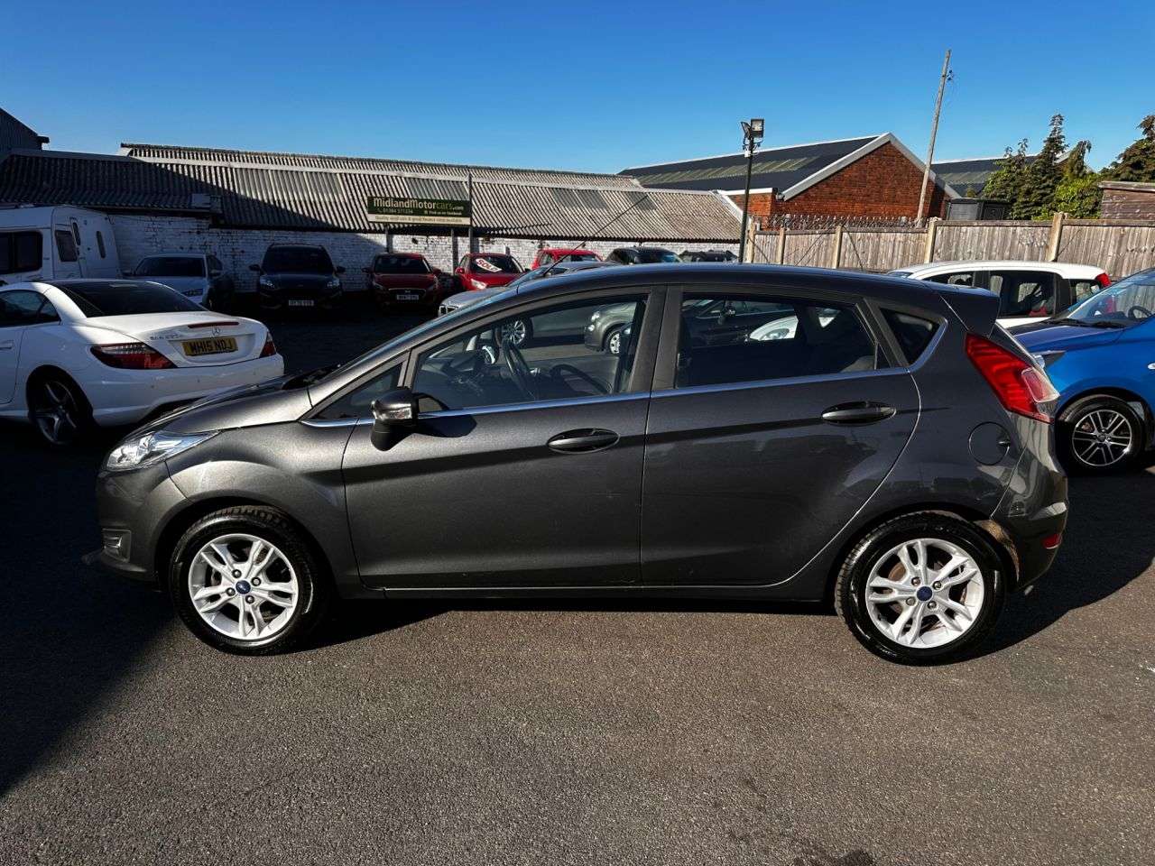 A 2016 FORD FIESTA 1.25 Zetec Hatchback 5dr Petrol Manual Euro 6 (82 ps) SAT NAV-DAB-1 FORMER A 2016 FORD FIESTA 1.25 Zetec Hatchback 5dr Petrol Manual Euro 6 (82 ps) SAT NAV-DAB-1 FORMER