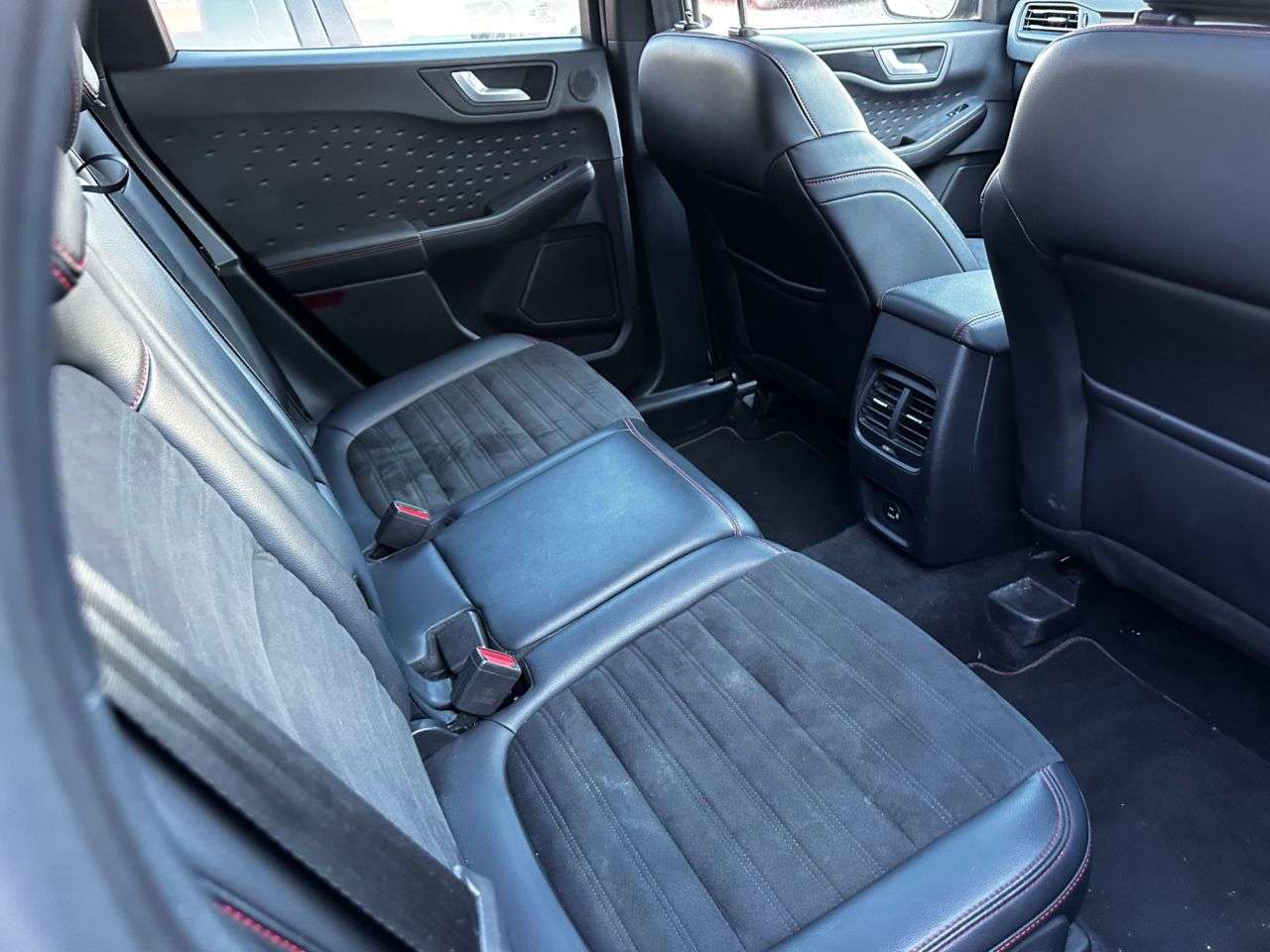 A 2020 FORD KUGA 2.0 EcoBlue MHEV ST-Line X SUV 5dr Diesel Manual Euro 6 (s/s) (150 ps) 1 FO A 2020 FORD KUGA 2.0 EcoBlue MHEV ST-Line X SUV 5dr Diesel Manual Euro 6 (s/s) (150 ps) 1 FO