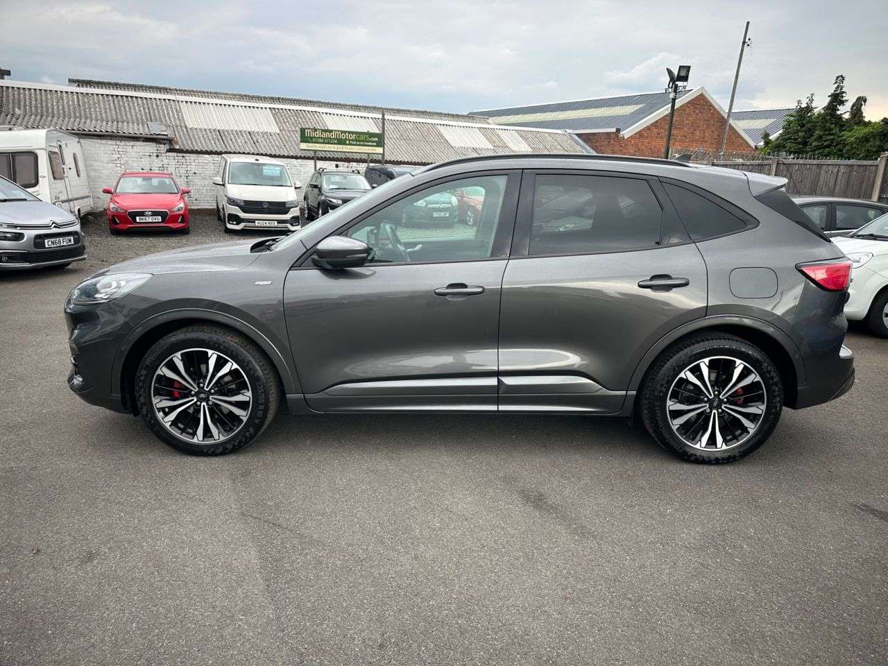 A 2020 FORD KUGA 2.0 EcoBlue MHEV ST-Line X SUV 5dr Diesel Manual Euro 6 (s/s) (150 ps) 1 FO A 2020 FORD KUGA 2.0 EcoBlue MHEV ST-Line X SUV 5dr Diesel Manual Euro 6 (s/s) (150 ps) 1 FO