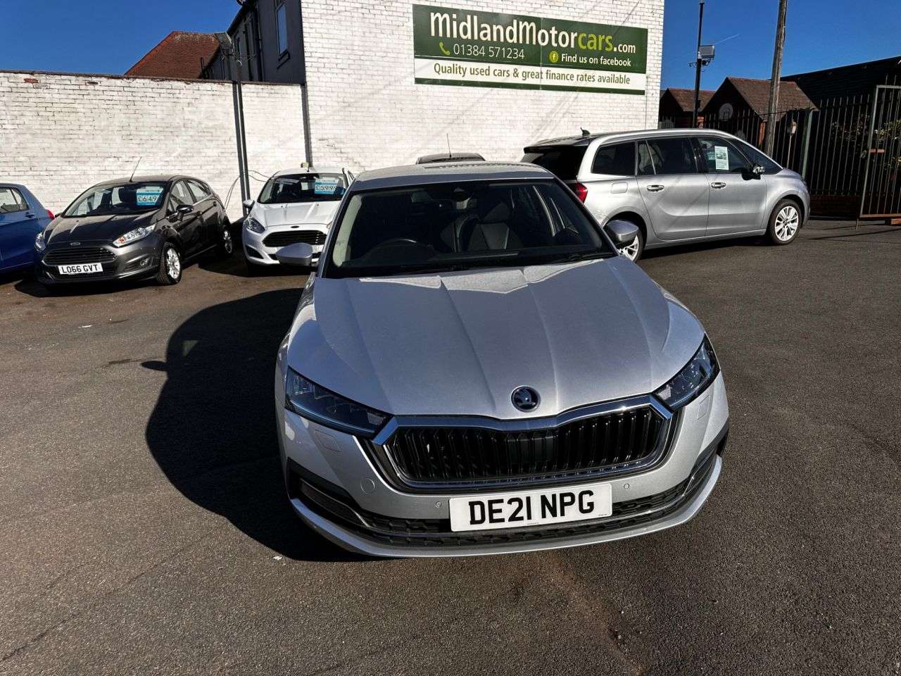 A 2021 SKODA OCTAVIA 2.0 TDI SE L Hatchback 5dr Diesel DSG Euro 6 (s/s) (150 ps) 1 FORMER KEEPER A 2021 SKODA OCTAVIA 2.0 TDI SE L Hatchback 5dr Diesel DSG Euro 6 (s/s) (150 ps) 1 FORMER KEEPER