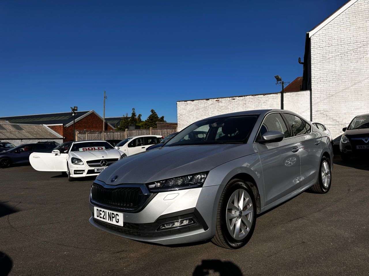 A 2021 SKODA OCTAVIA 2.0 TDI SE L Hatchback 5dr Diesel DSG Euro 6 (s/s) (150 ps) 1 FORMER KEEPER A 2021 SKODA OCTAVIA 2.0 TDI SE L Hatchback 5dr Diesel DSG Euro 6 (s/s) (150 ps) 1 FORMER KEEPER