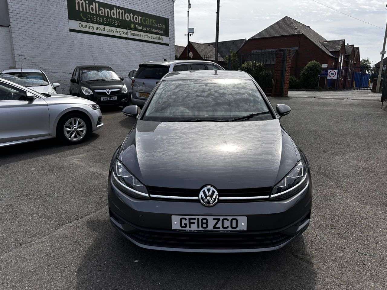 A 2018 VOLKSWAGEN GOLF 1.6 TDI S Hatchback 5dr Diesel Manual Euro 6 (s/s) (115 ps) MAIN DEALER SER A 2018 VOLKSWAGEN GOLF 1.6 TDI S Hatchback 5dr Diesel Manual Euro 6 (s/s) (115 ps) MAIN DEALER SER