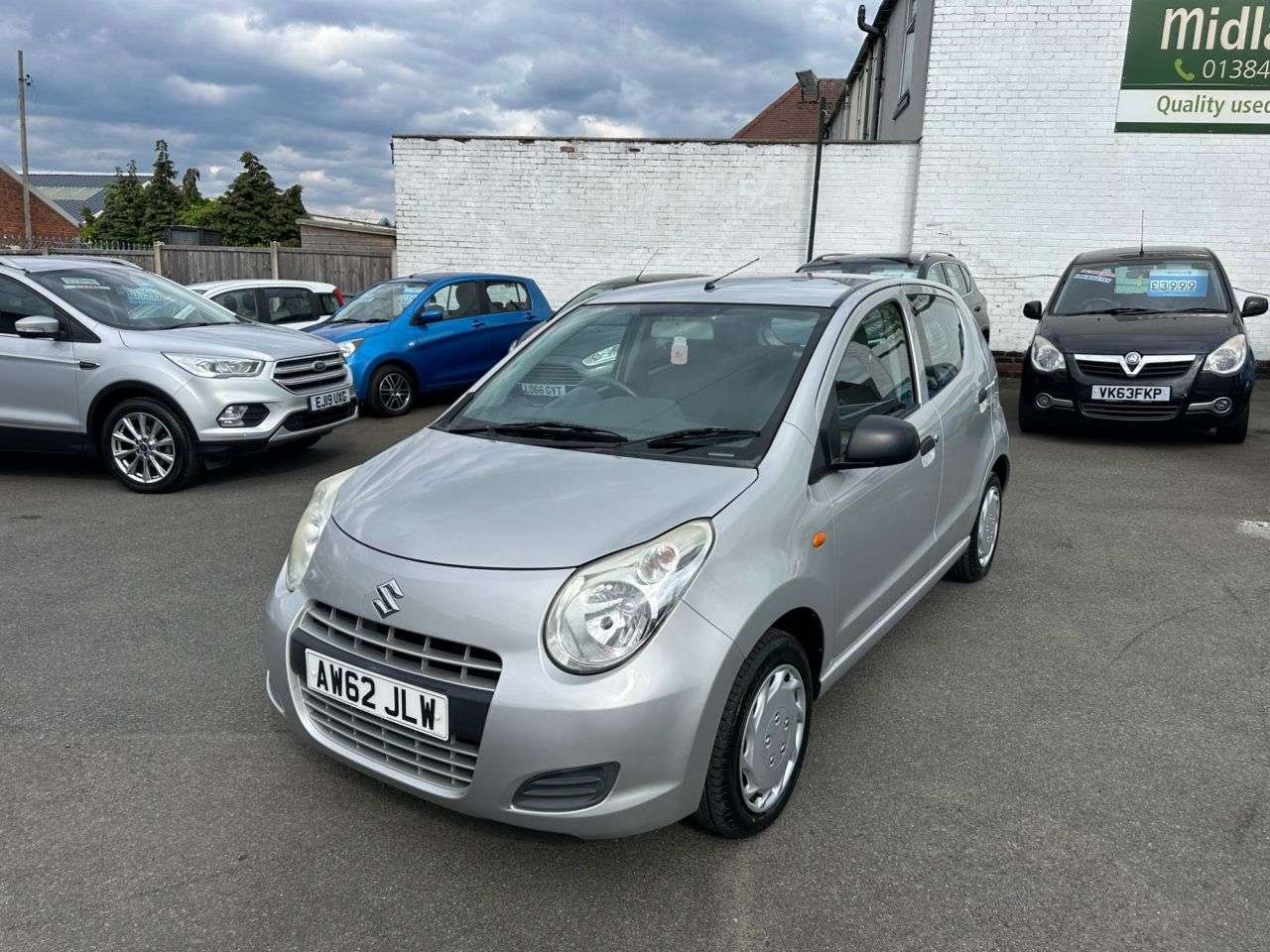 A 2012 SUZUKI ALTO 1.0 12V SZ Hatchback 5dr Petrol Manual Euro 5 (68 ps) 4 NEW TYRES FITTED-SE A 2012 SUZUKI ALTO 1.0 12V SZ Hatchback 5dr Petrol Manual Euro 5 (68 ps) 4 NEW TYRES FITTED-SE