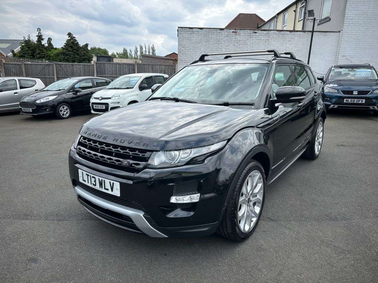 A 2013 LAND ROVER RANGE ROVER EVOQUE 2.2 SD4 Dynamic SUV 5dr Diesel Auto 4WD Euro 5 (190 ps) LEATHER-REVERSE CAM A 2013 LAND ROVER RANGE ROVER EVOQUE 2.2 SD4 Dynamic SUV 5dr Diesel Auto 4WD Euro 5 (190 ps) LEATHER-REVERSE CAM