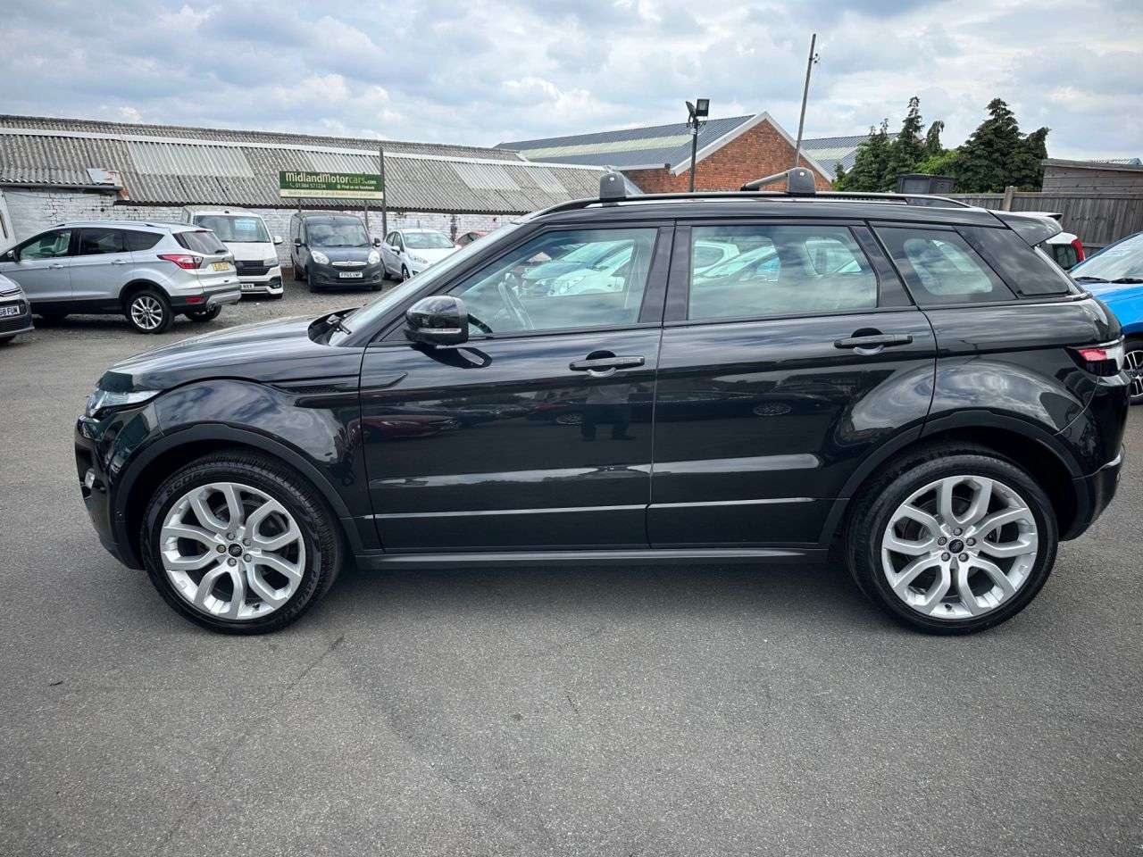 A 2013 LAND ROVER RANGE ROVER EVOQUE 2.2 SD4 Dynamic SUV 5dr Diesel Auto 4WD Euro 5 (190 ps) LEATHER-REVERSE CAM A 2013 LAND ROVER RANGE ROVER EVOQUE 2.2 SD4 Dynamic SUV 5dr Diesel Auto 4WD Euro 5 (190 ps) LEATHER-REVERSE CAM