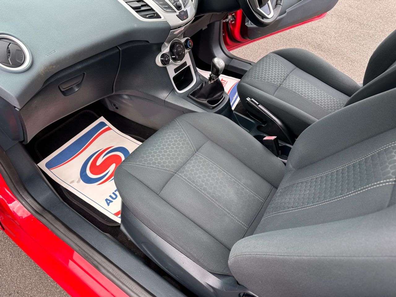 2010 FORD FIESTA 2010 FORD FIESTA